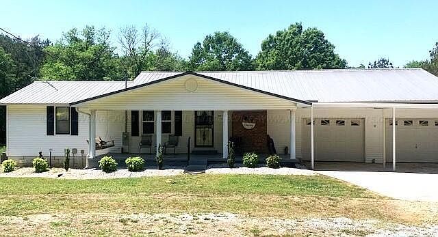1st image of 196 Hawkins Dr