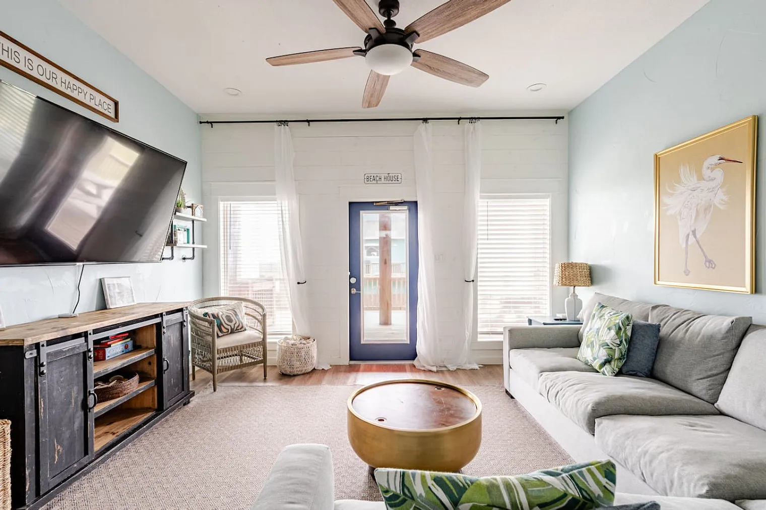 4 bed, 2.0 bath, 1291 sqft, $3,809 — Photo 1
