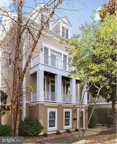 214 Hart Mews — Photo 1