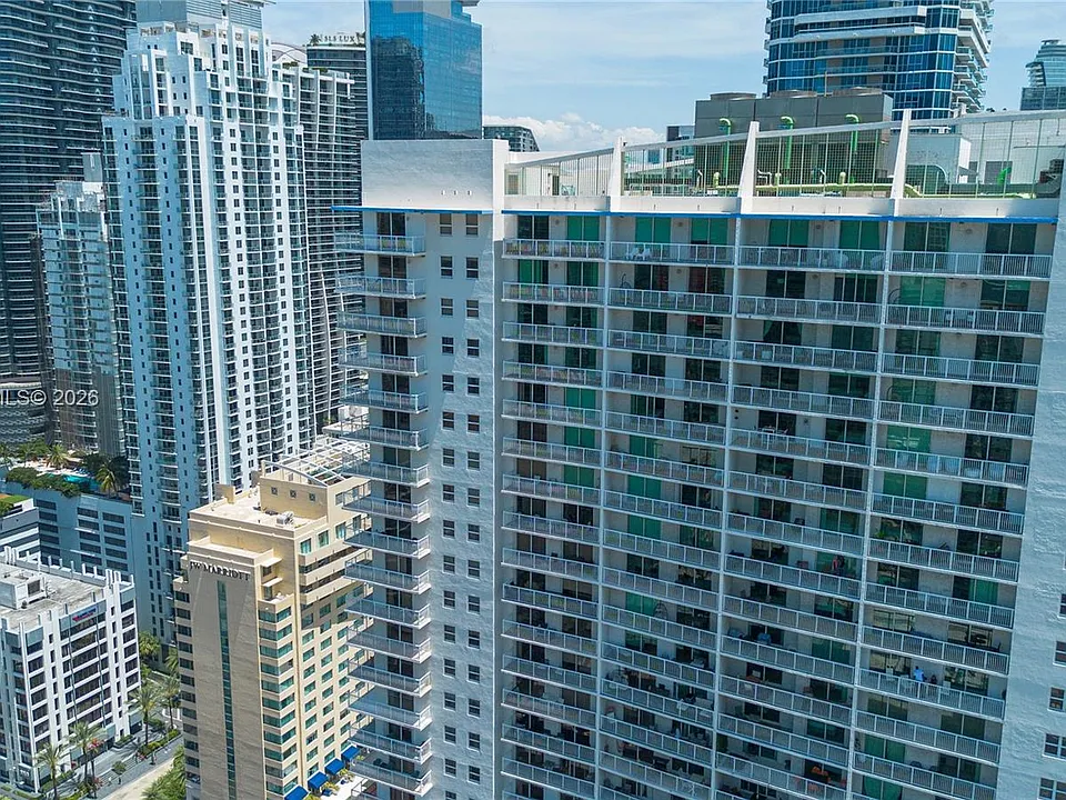 1200 Brickell Bay Dr #4121