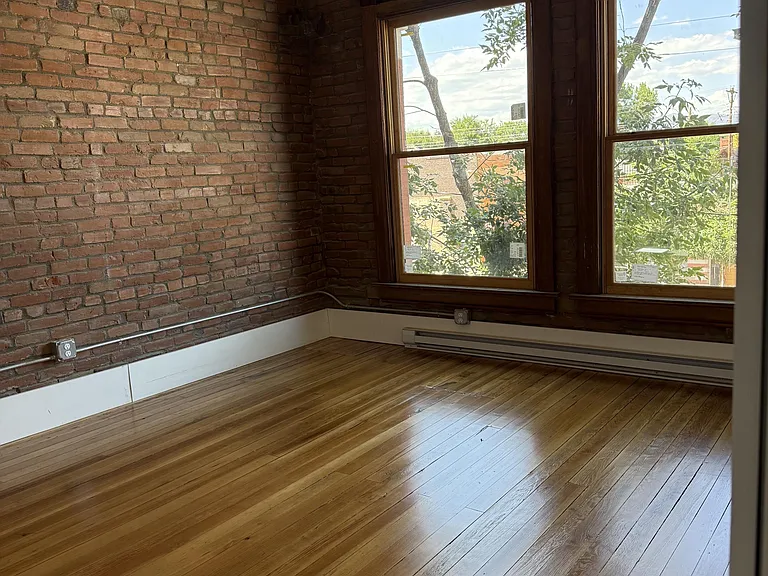 201 W Main St #5 — Photo 3