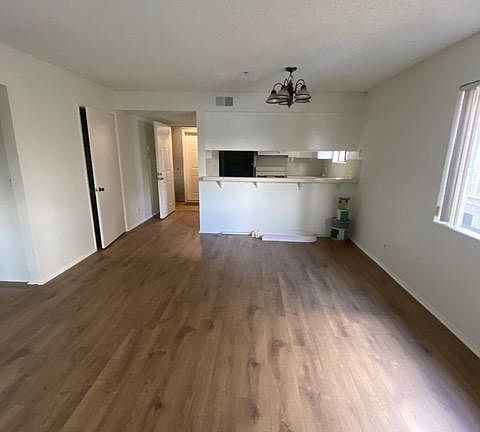 3rd image of 2400 Seneca St APT 201