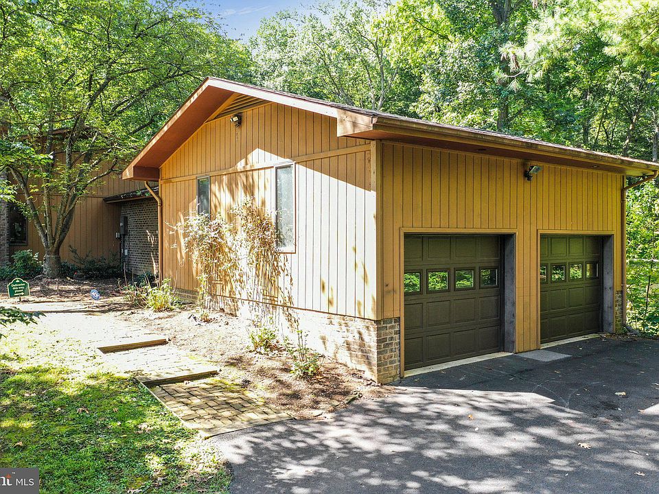 1121 Showers Ln, Martinsburg, WV 25403 MLS WVBE2022610 Zillow