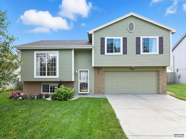 7969 Morris St, Omaha, NE 68122