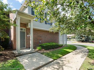 44007 Rushcliffe Dr #157, Sterling Heights, MI 48313