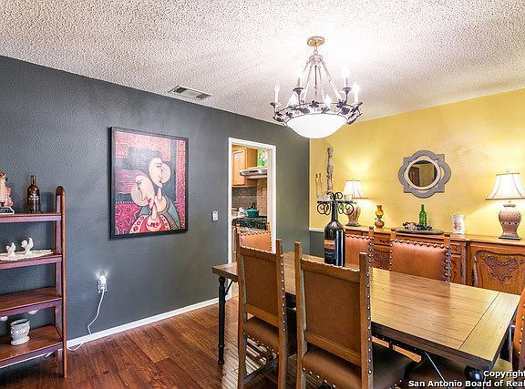 5th image of 16711 Hunting Valley St