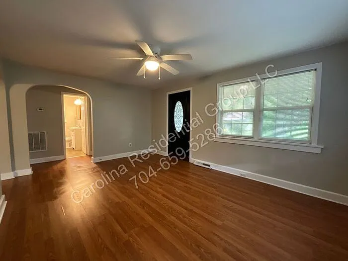2 bed, 1.0 bath, 1100 sqft, $1,195 — Photo 4