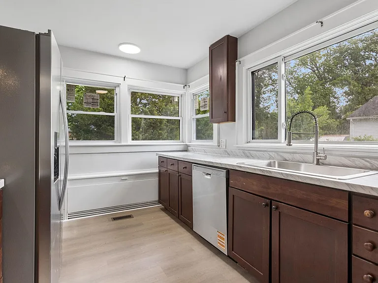 19 Magnolia Pl — Photo 12