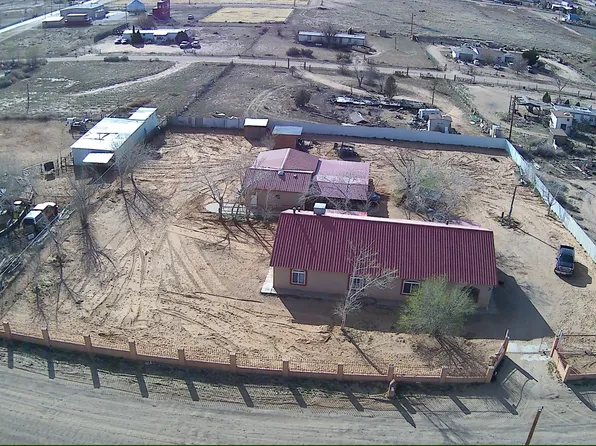 5 Santa Barbara Dr, Los Lunas, NM 87031