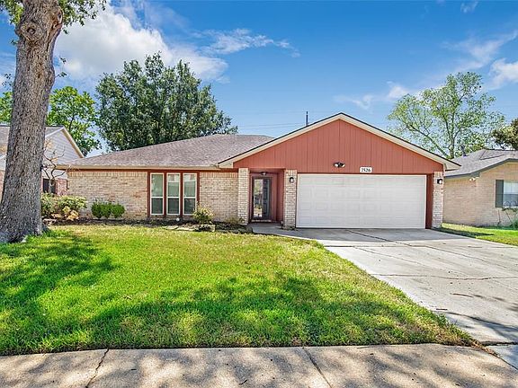 3rd image of 7526 Blanco Pines Dr