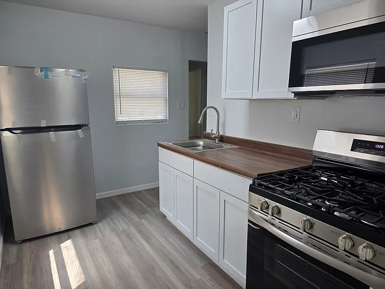 1505 Huey St — Photo 2