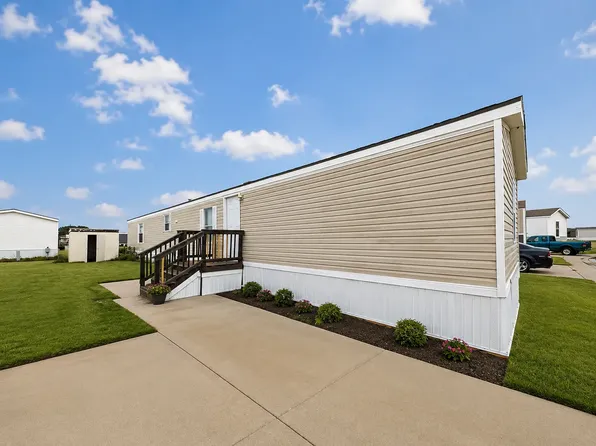 1010 Reservation Rd #G12, Hays, KS 67601