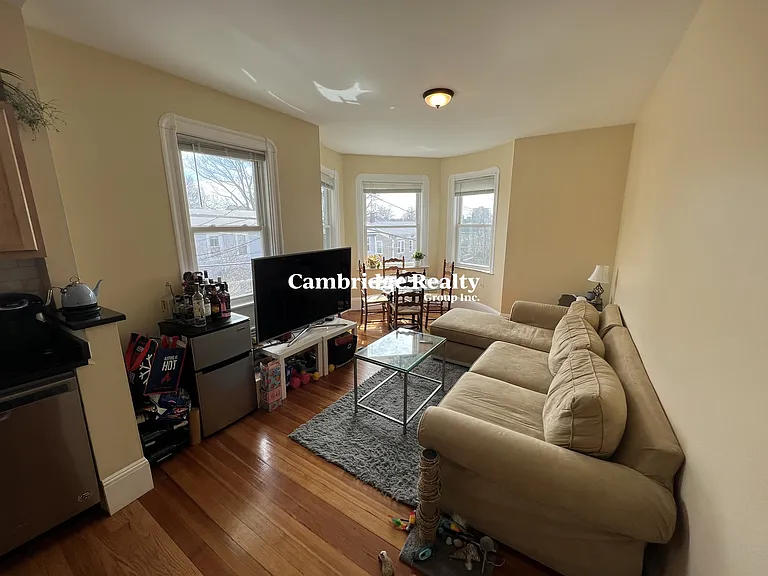 48-50 Lowell St #2T — Photo 9