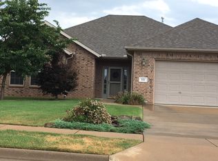 552 N Timeless Dr, Fayetteville, AR 72704