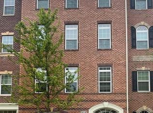 908 Hall Station Dr APT 204, Bowie, MD 20721