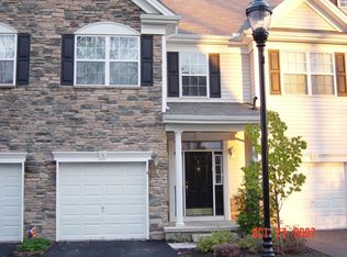 5 Ford Ct, Monroe, NY 10950