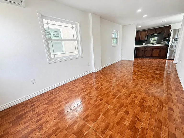 10407 1/2 Juniper St — Photo 10