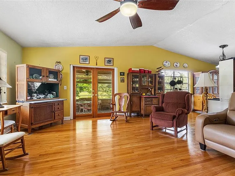 17877 Phil C Peters Rd — Photo 14