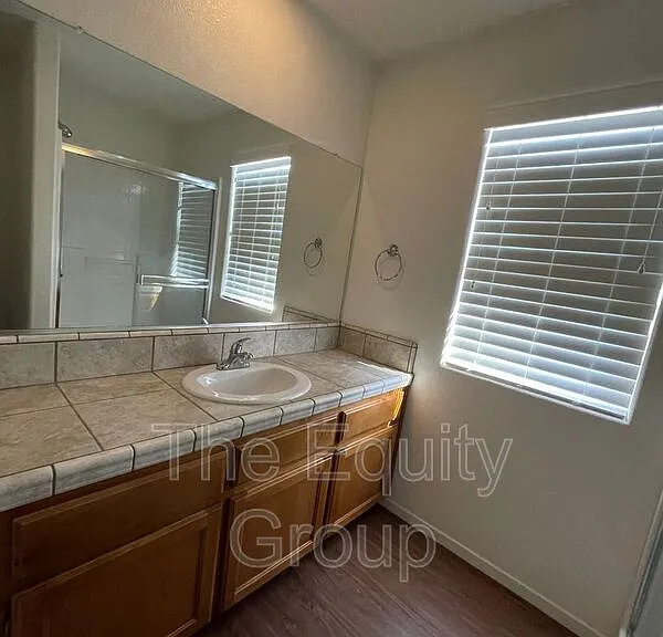 2218 W Lark Ave — Photo 14