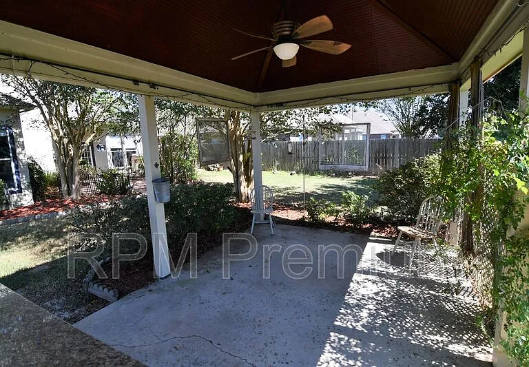 2582 Boudreaux Ave — Photo 32