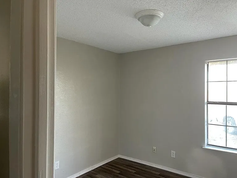 4112 FM 118 — Photo 18