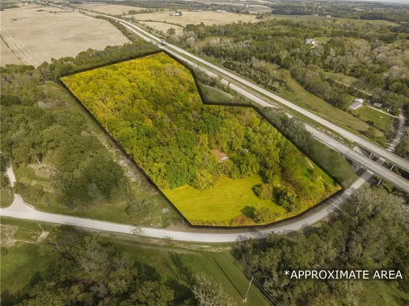 9935 County Road 375, Saint Joseph, MO 64505