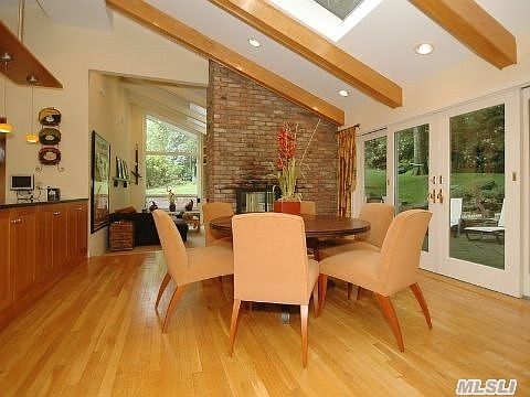 3rd image of 110 Oak Dr