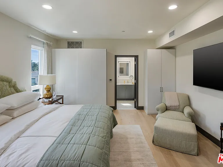 118 N Orlando Ave #201 — Photo 9