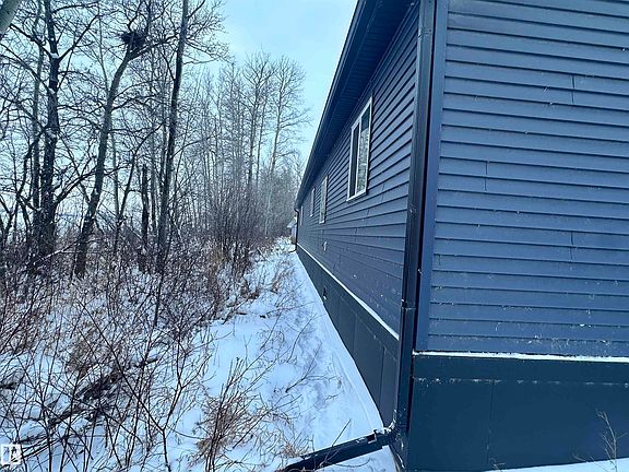 4th image of 61211 Range Rd #265