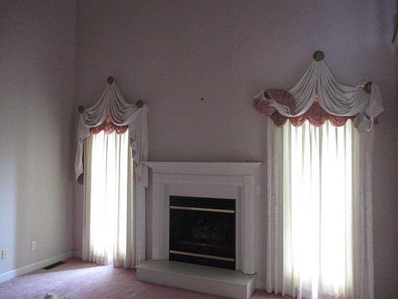 5th image of 306 W Colville St