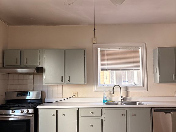 5th image of 22 Judson St Floor 1
