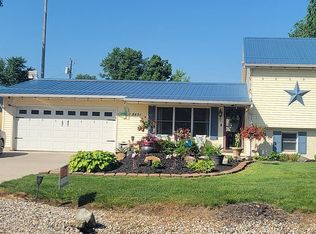 8451 Samantha Dr, Fort Wayne, IN 46835