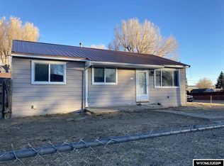 215 E Davis St, Rawlins, WY 82301