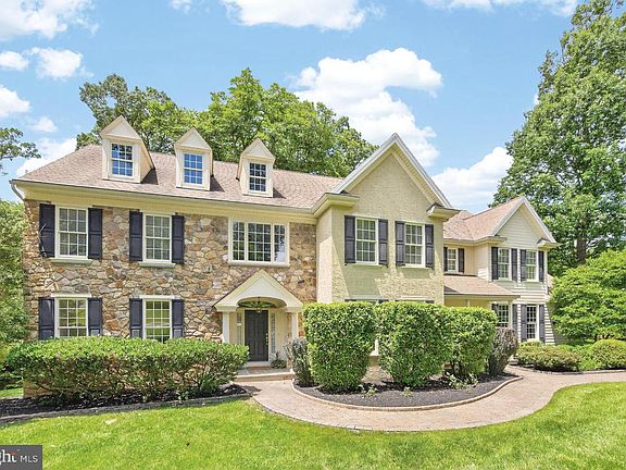 5th image of 913 Shenandoah Ln