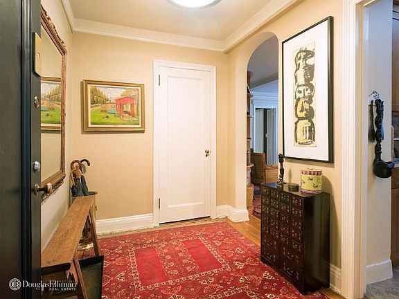 2nd image of 433 E 51st St #5F