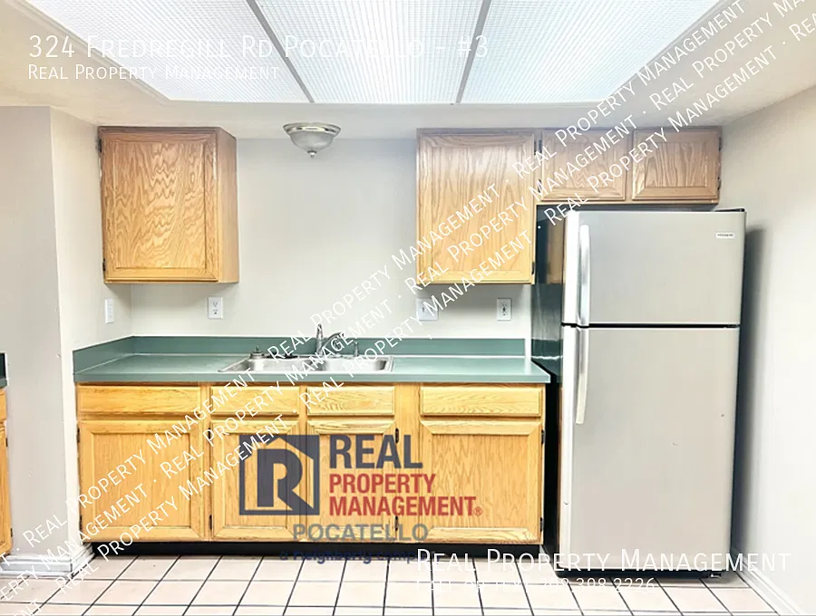 3 Bed 2 Bath Apartment — Photo 3