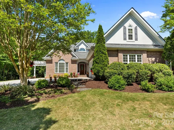 1040 Lyndon Dr, Lancaster, SC 29720