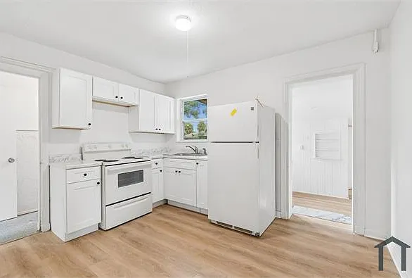 650 Paris Ave S — Photo 4
