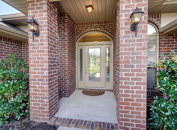 3rd image of 2617 Hidden Creek Dr