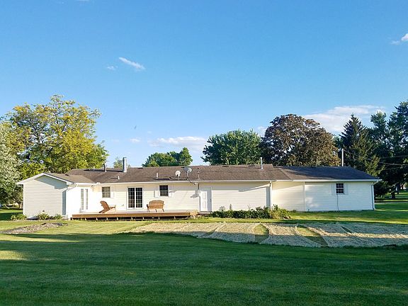 Back view and deck
