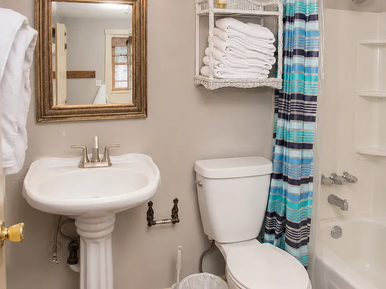 1150 Empire Ave #51 — Photo 3