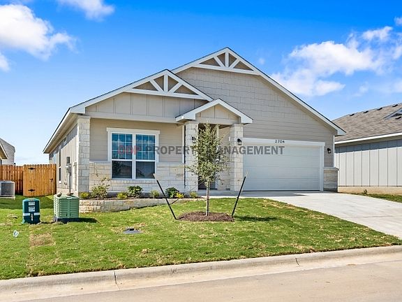 2nd image of 2704 Valdez Dr