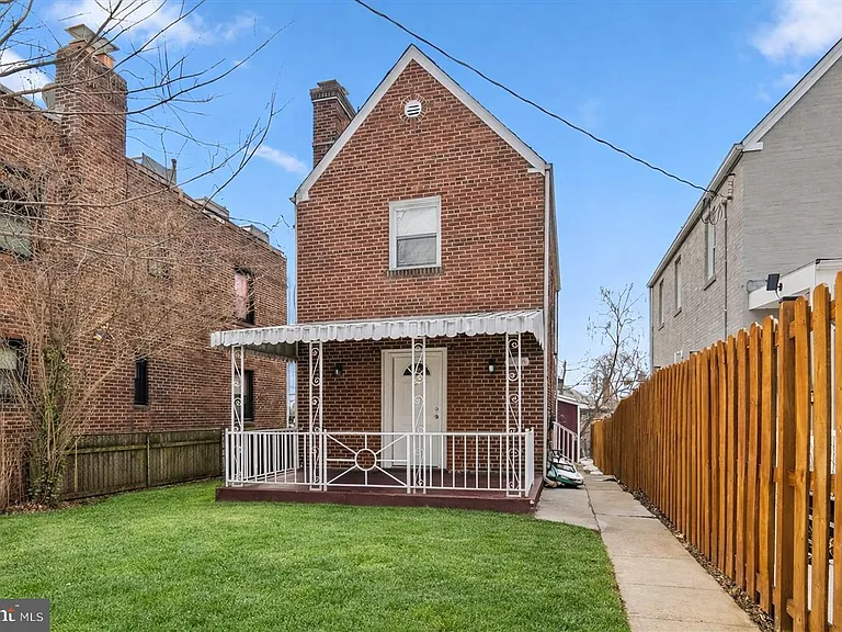 6416 Blair Rd NW — Photo 1