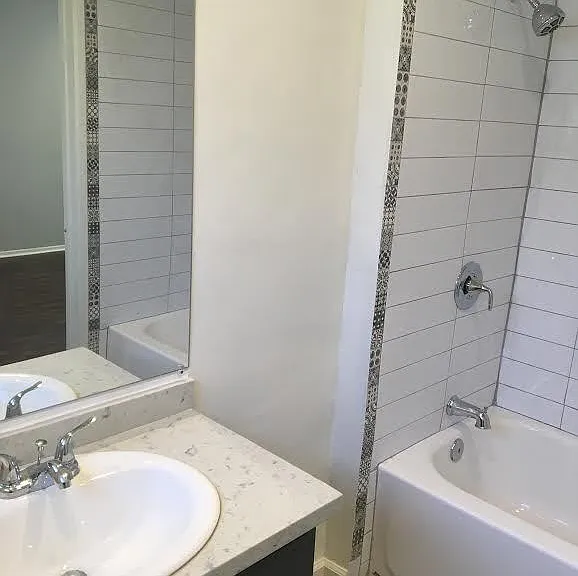 141 S Avenue 55 #11 — Photo 8
