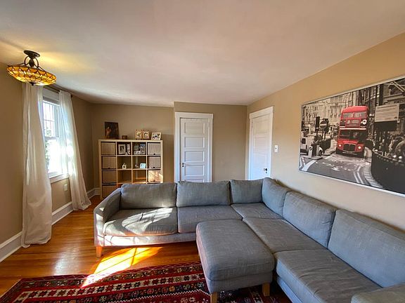 ENTERTAINMENT ROOM