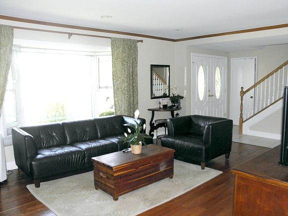 3rd image of 2706 Sherwin Way