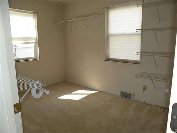 5th image of 6817 Vinewood Ave