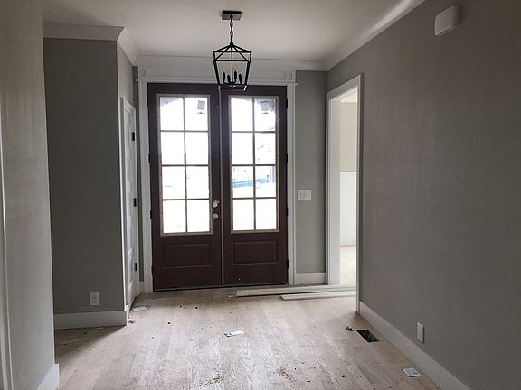 2nd image of 3029 Robinwood Dr