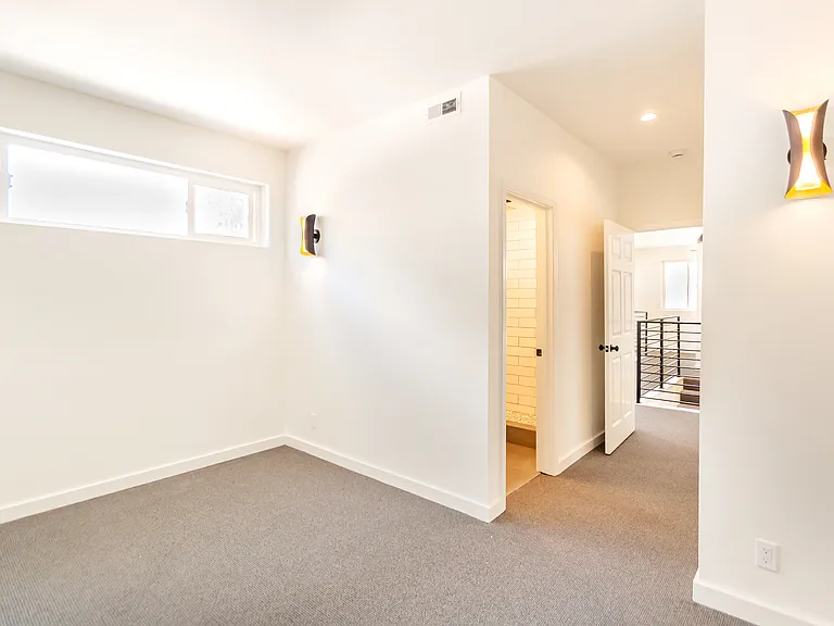 30 Washburn St #3 — Photo 29