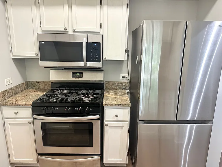 1132 Regency Ct — Photo 10